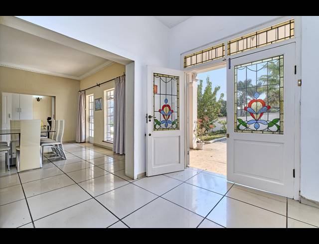 4 BEDROOM HOUSE FOR SALE IN BENMORE GARDENS
